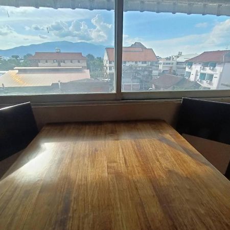 Soft Night Barzaar Hostel Chiang Mai Ngoại thất bức ảnh