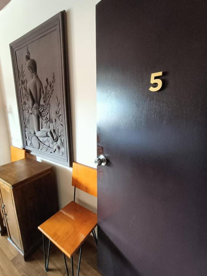 Soft Night Barzaar Hostel Chiang Mai Ngoại thất bức ảnh