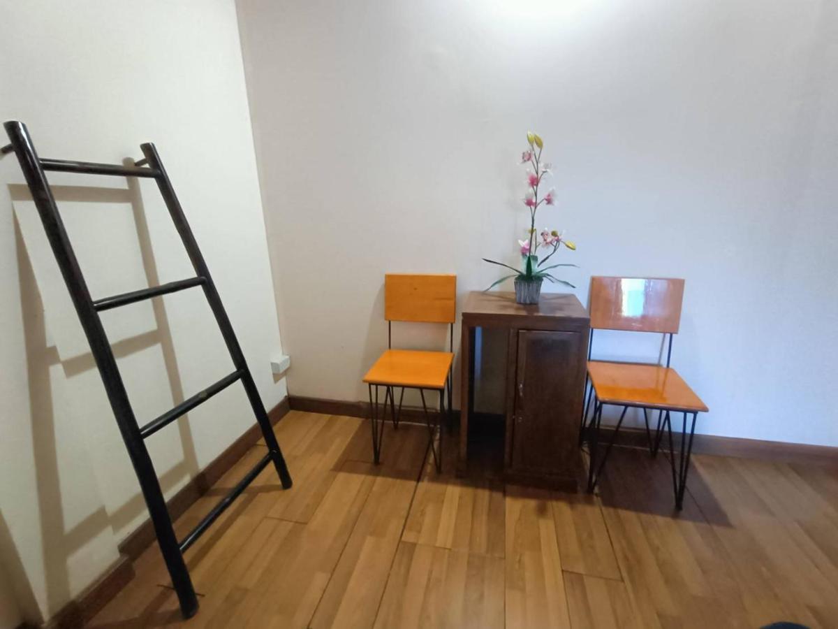 Soft Night Barzaar Hostel Chiang Mai Ngoại thất bức ảnh