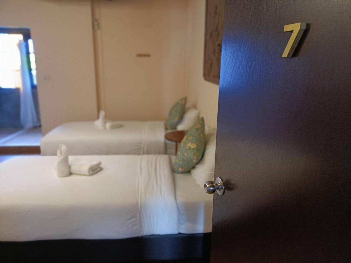 Soft Night Barzaar Hostel Chiang Mai Ngoại thất bức ảnh