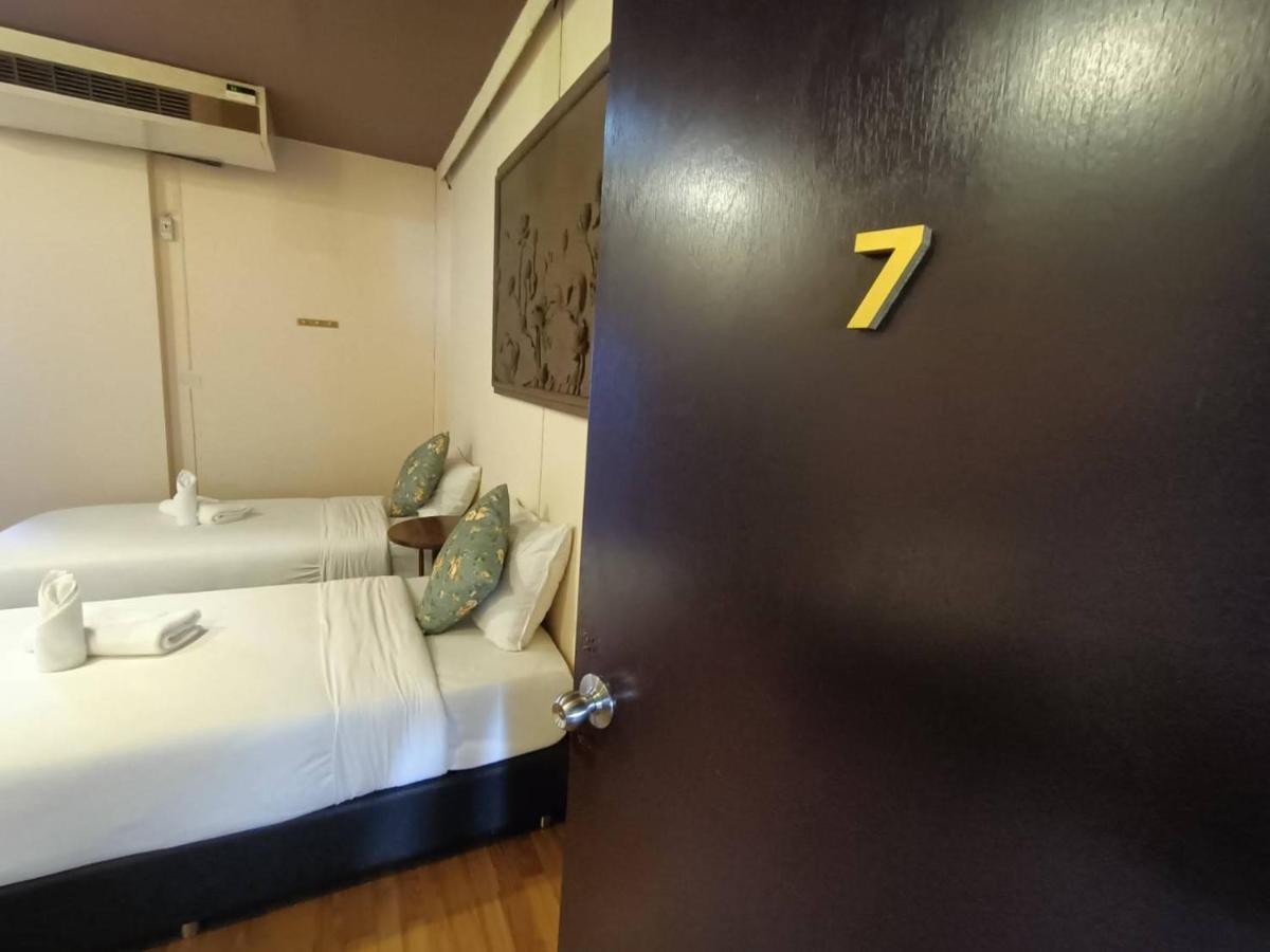Soft Night Barzaar Hostel Chiang Mai Ngoại thất bức ảnh