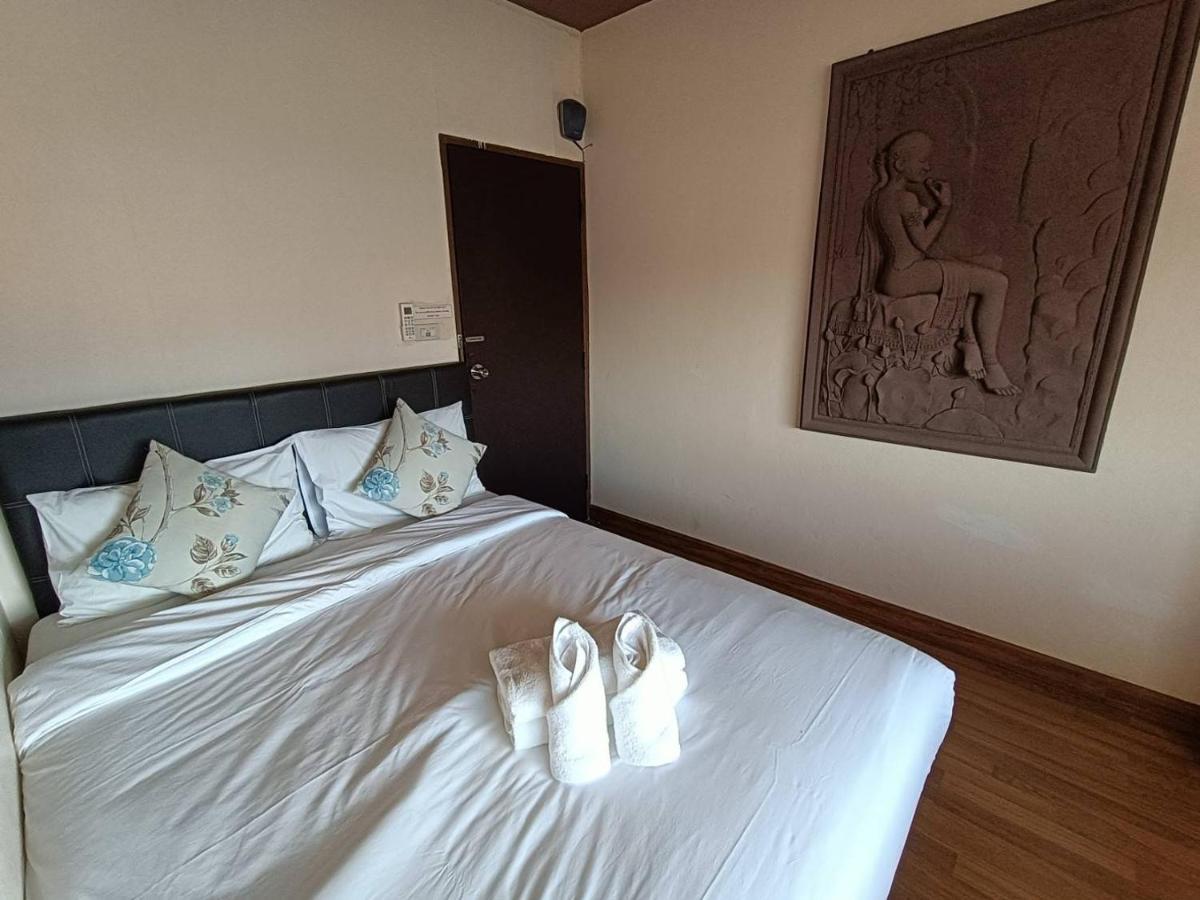Soft Night Barzaar Hostel Chiang Mai Ngoại thất bức ảnh
