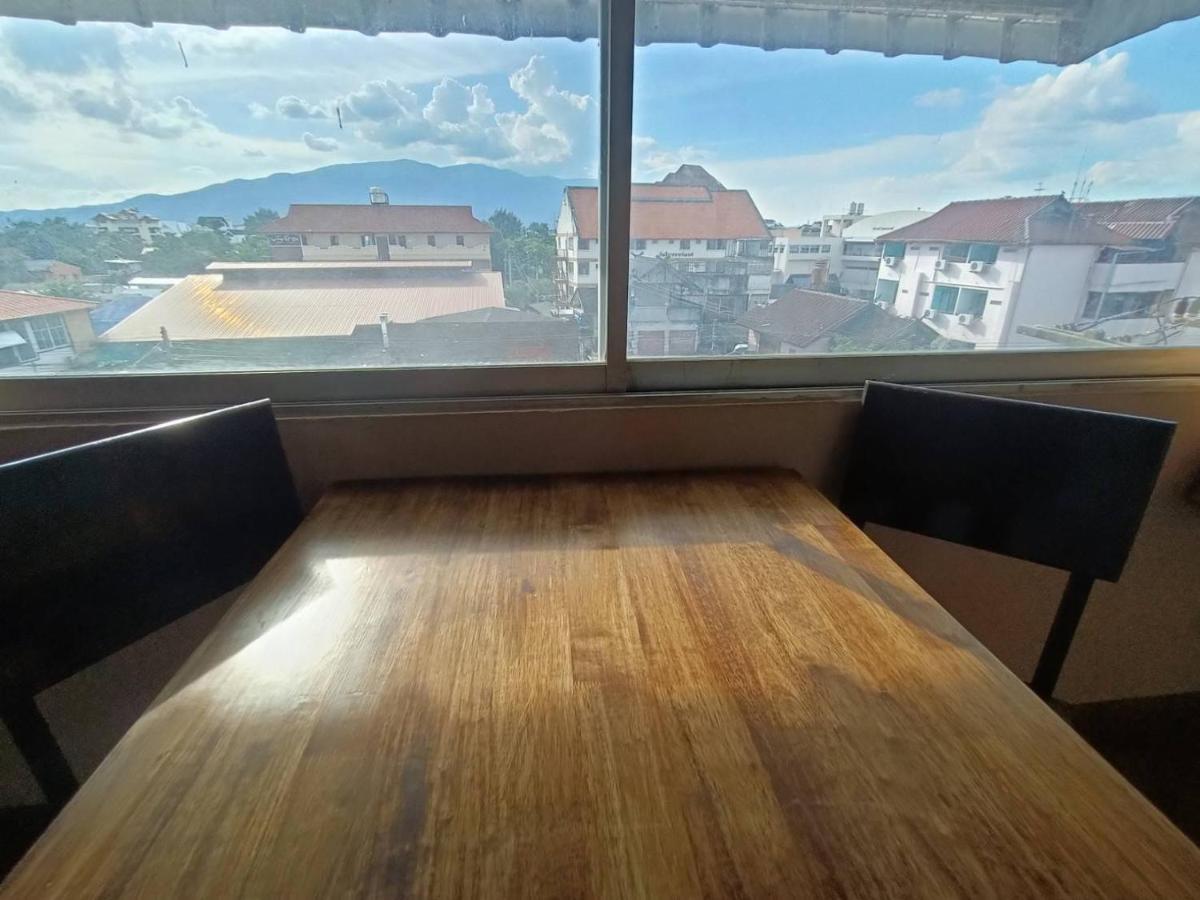 Soft Night Barzaar Hostel Chiang Mai Ngoại thất bức ảnh