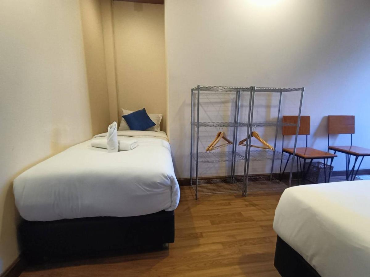 Soft Night Barzaar Hostel Chiang Mai Ngoại thất bức ảnh