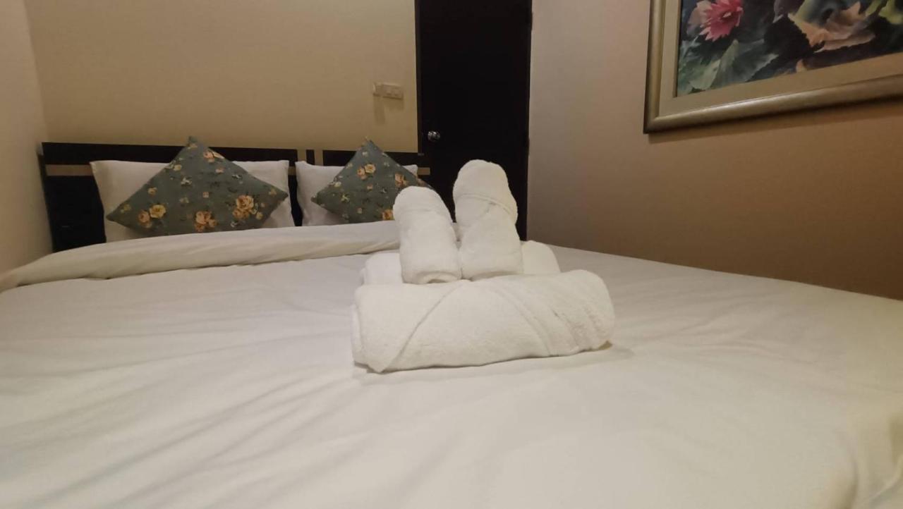 Soft Night Barzaar Hostel Chiang Mai Ngoại thất bức ảnh